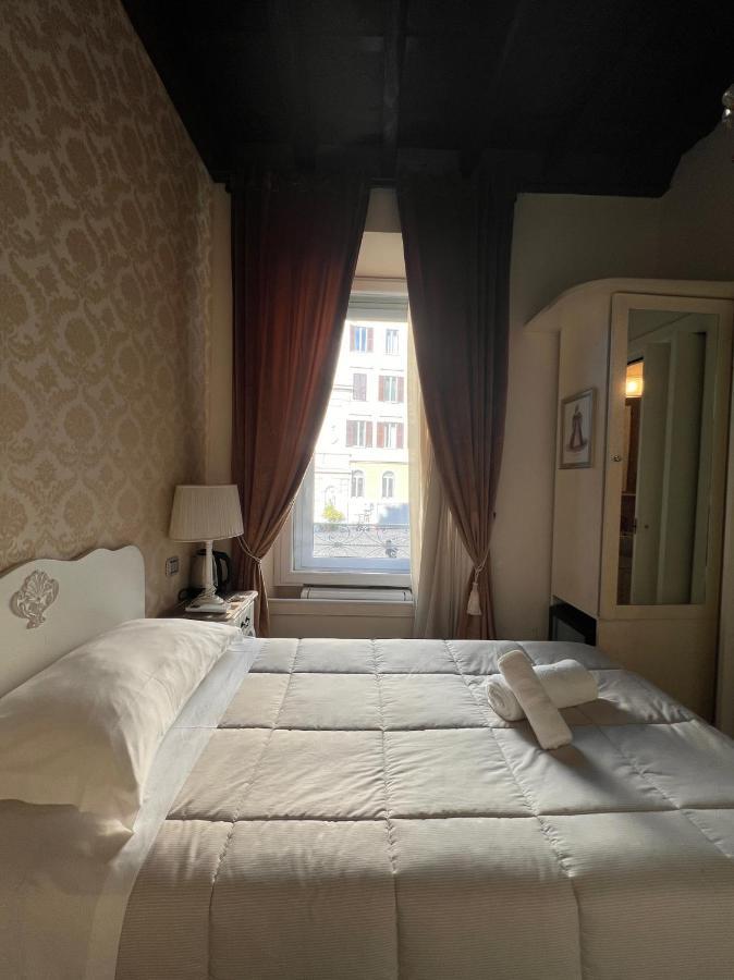 Piazzetta de' Monti Suites Roma Esterno foto