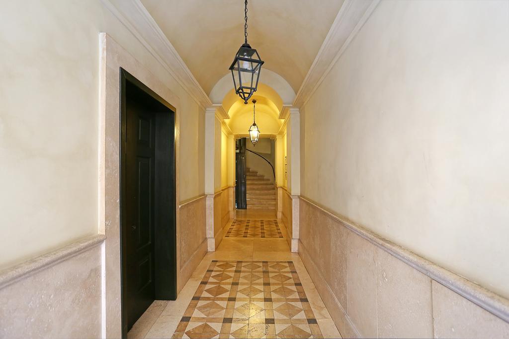Piazzetta de' Monti Suites Roma Esterno foto