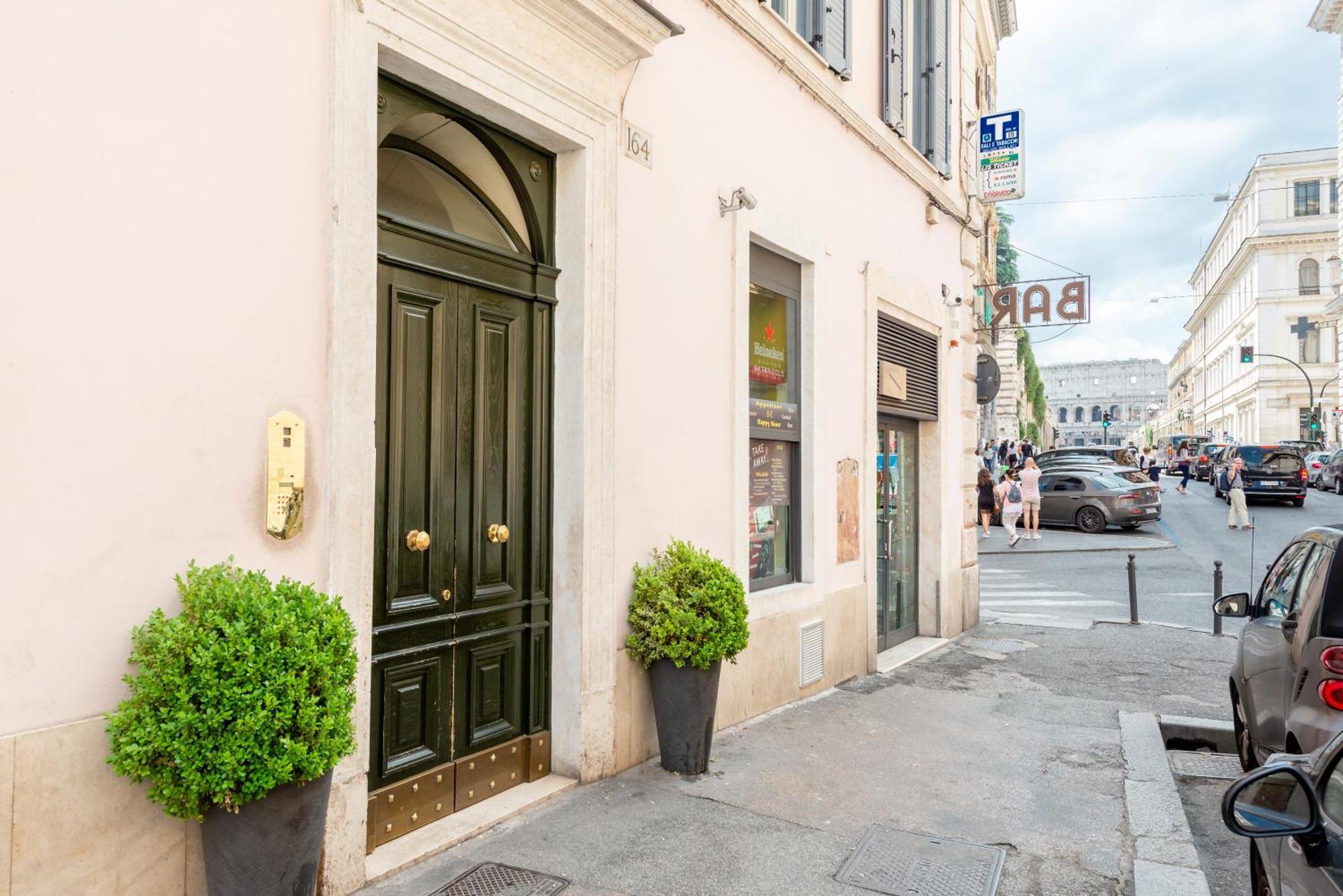Piazzetta de' Monti Suites Roma Esterno foto