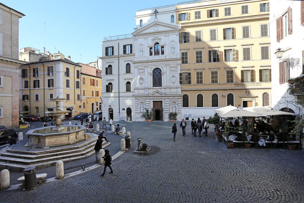 Piazzetta de' Monti Suites Roma Esterno foto