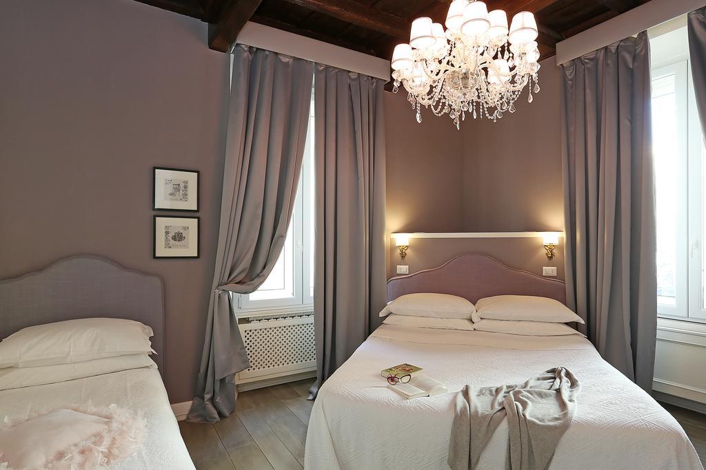 Piazzetta de' Monti Suites Roma Camera foto