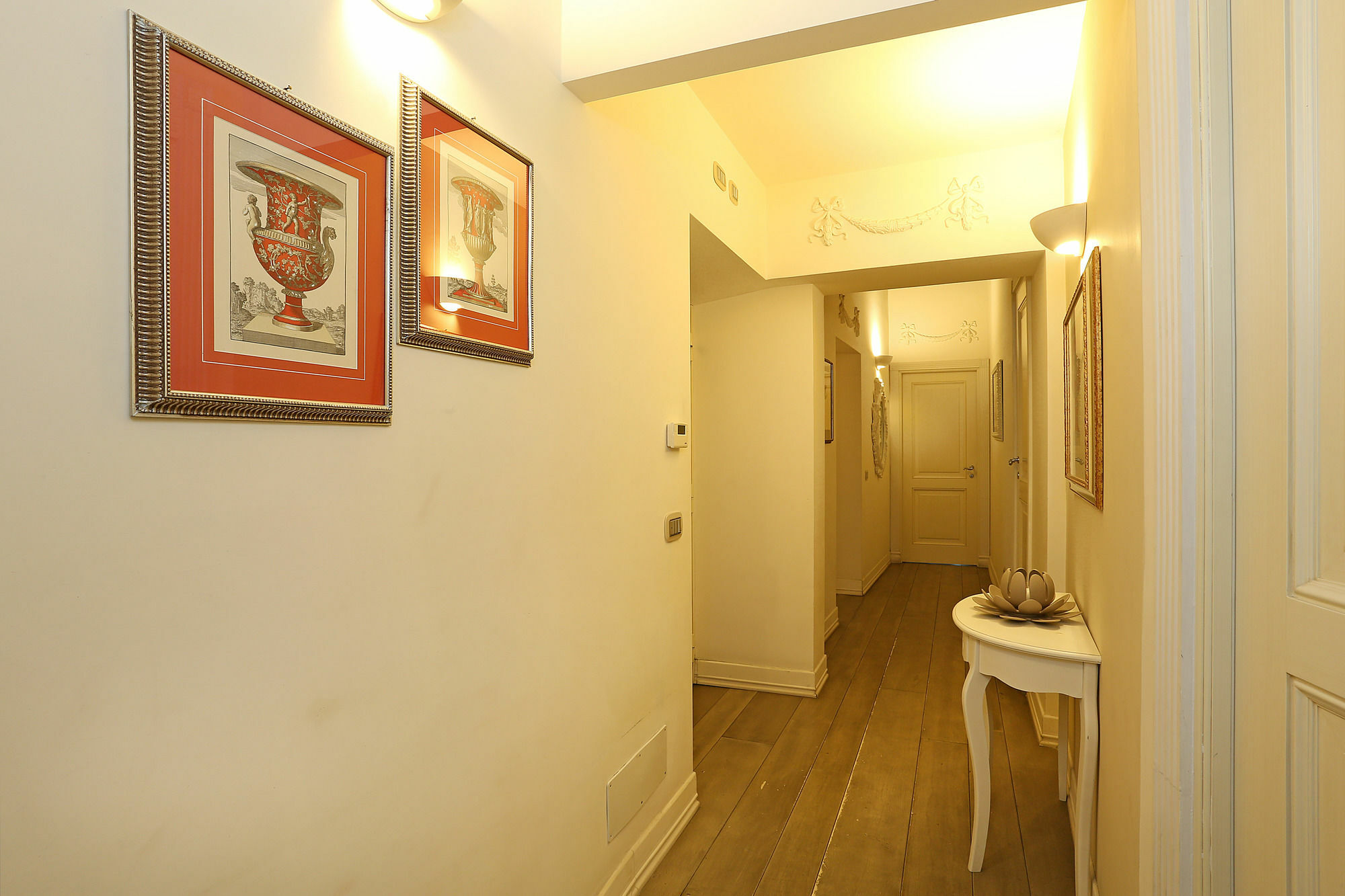 Piazzetta de' Monti Suites Roma Esterno foto