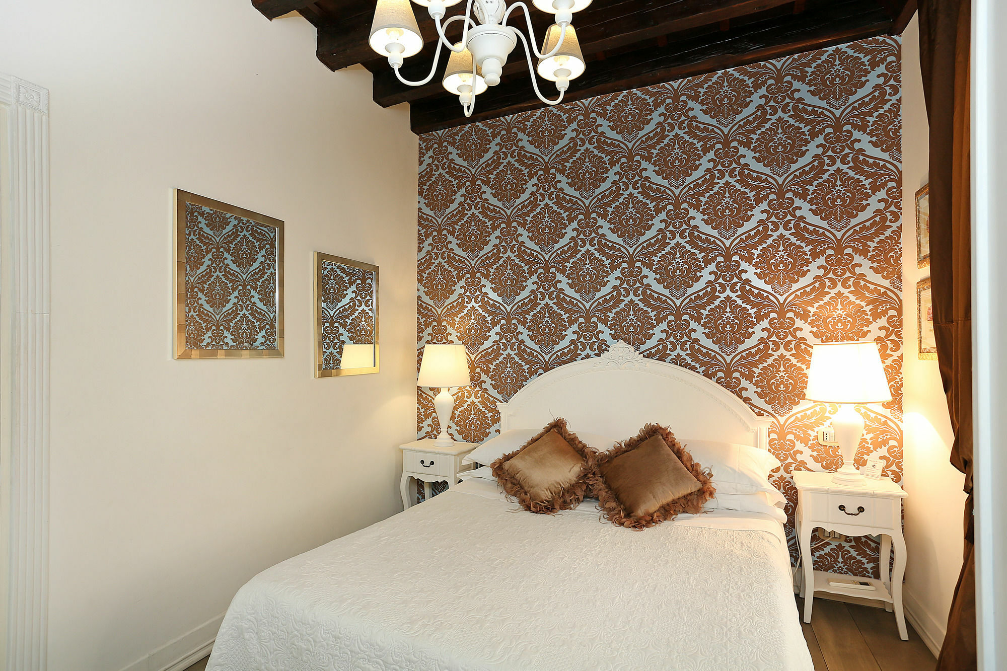 Piazzetta de' Monti Suites Roma Esterno foto