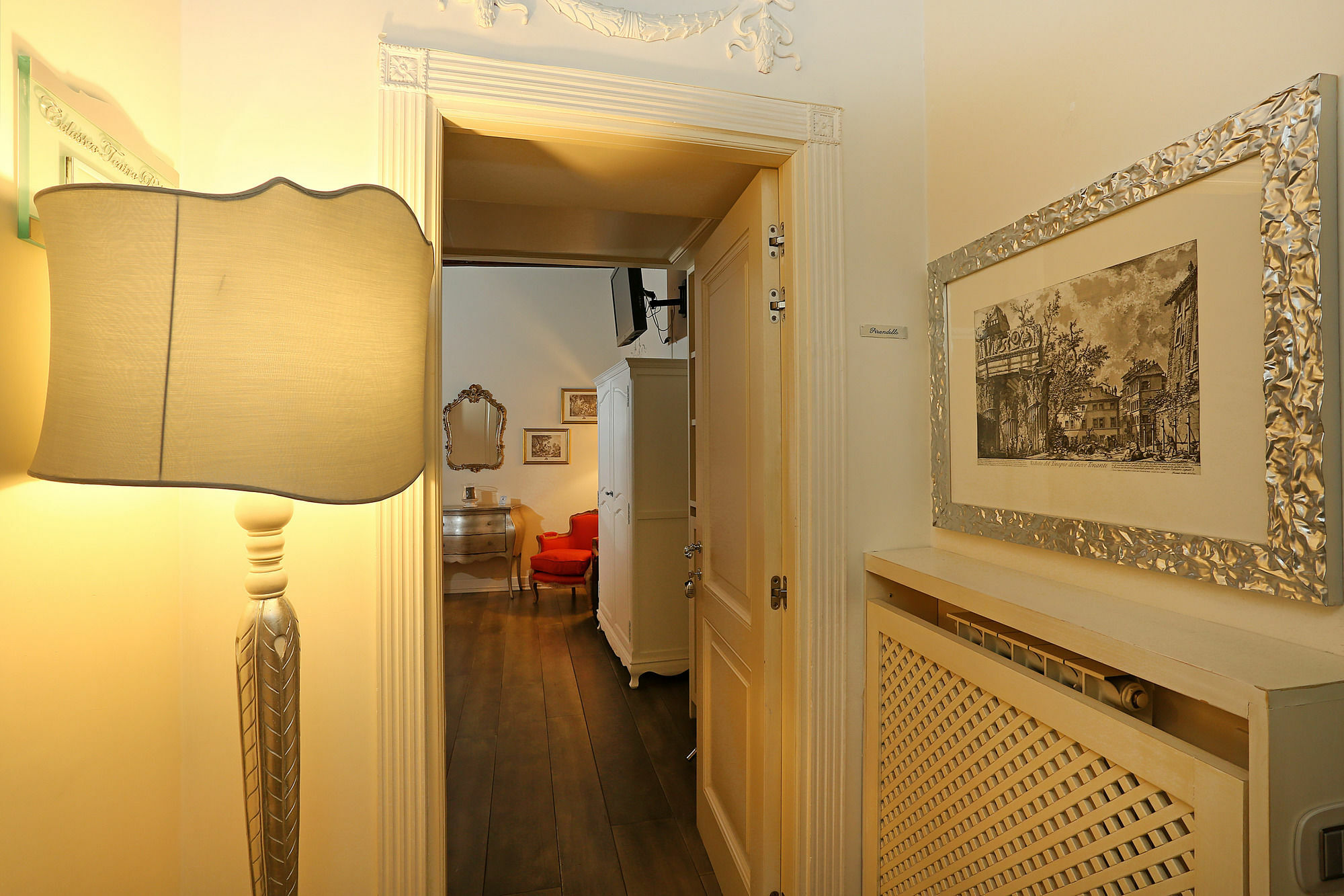 Piazzetta de' Monti Suites Roma Esterno foto